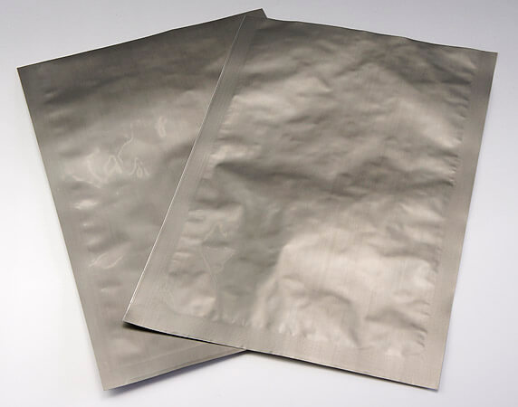 中も外も静電気対策の電子部品用の導電性アルミ袋は、防湿や酸素防止そして遮光性があるシールドバッグです。