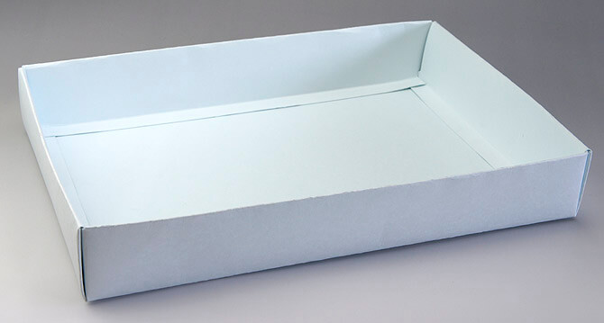 パーティクルが出ないクリーンルーム用紙容器は、紙粉が出ない厚紙を使った組立式トレーです。