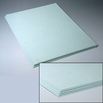 クリーンルーム用厚紙は厚手のクリーンペーパーなので、紙粉や異物が出ない無塵のボール紙です。